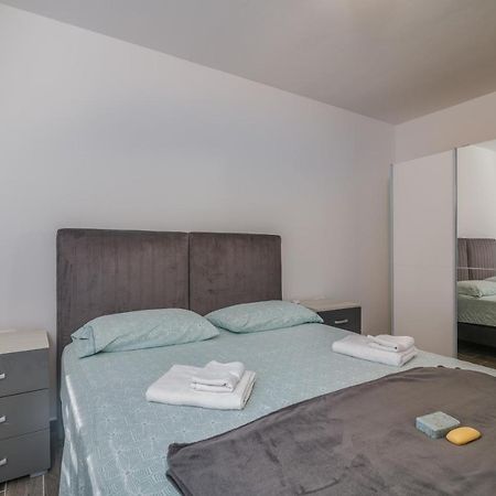 Apartment Diva Sveti Vid-Miholjice Экстерьер фото